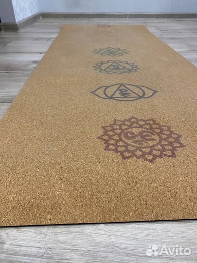 Коврик для йоги и фитнеса. Пробка+каучук,68х183