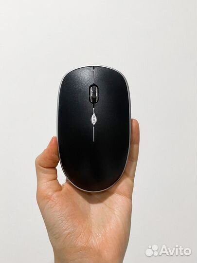 Беспроводная компьютерная мышь черная