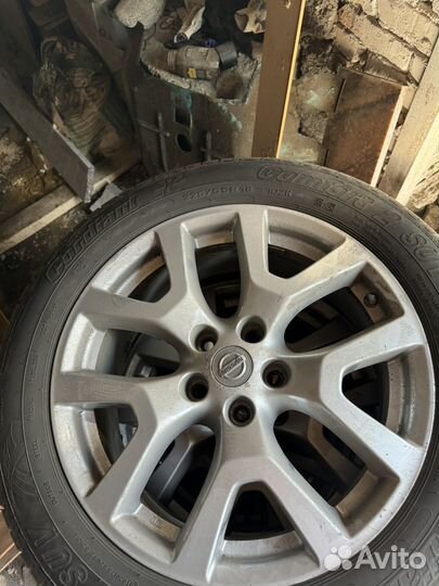 Колеса на Nissan x trail r18