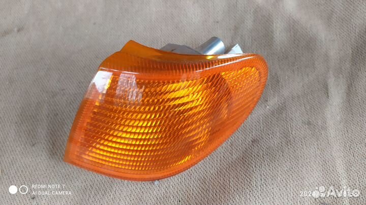 Указатель поворота левый передний ваз 2115