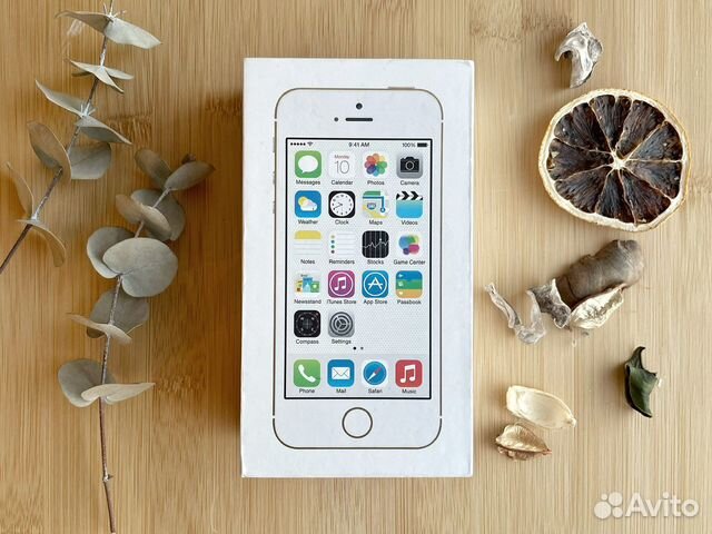 Коробка от золотого iPhone 5s 32 gb наклейка Apple