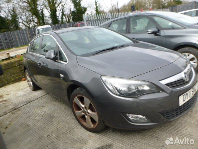 Автомобиль на запчасти Opel Astra J 2011