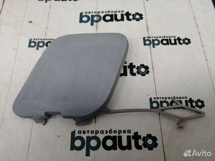 Заглушка букс крюка заднего бампера 20886337 Opel