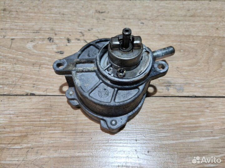 Вакуумный насос A6462300165 Mercedes-Benz C-Class