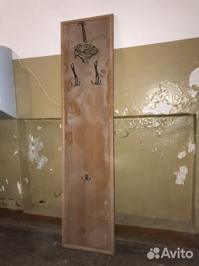 Вешалка навесная