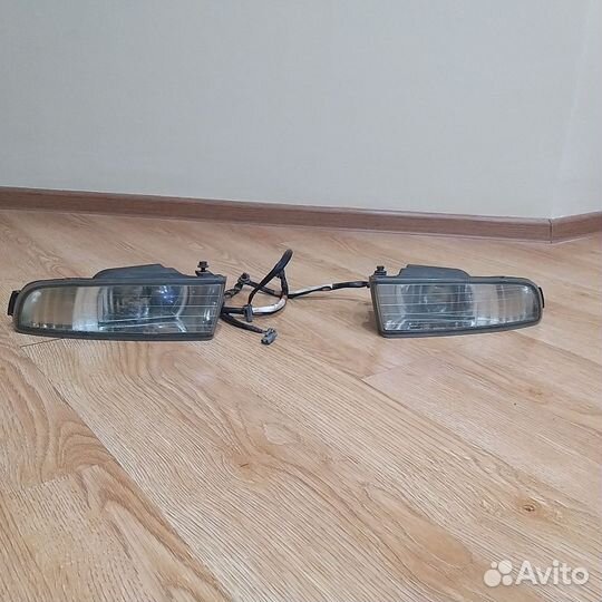 Противотуманные фары на toyota Ipsum 21 кузов