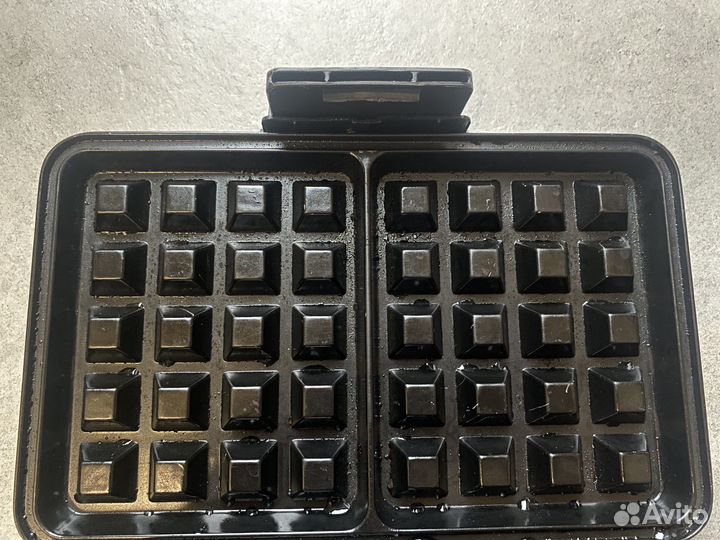 Электрическая вафельница