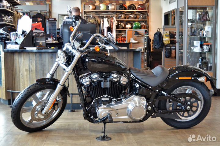 Мотоцикл Harley-Davidson Softail Standard