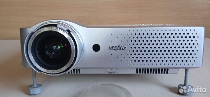 Проектор sanyo PLC-XU83