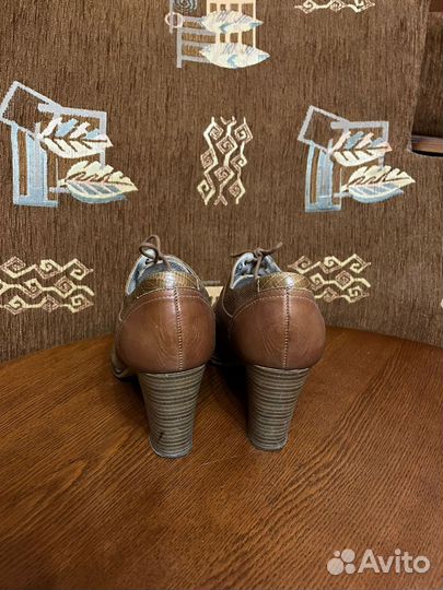 Ботинки женские