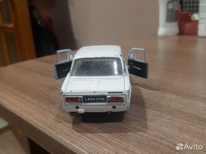 Коллекционная машинка