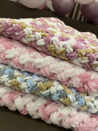 Плюшевые пледики для малышей в кроватку и коляску