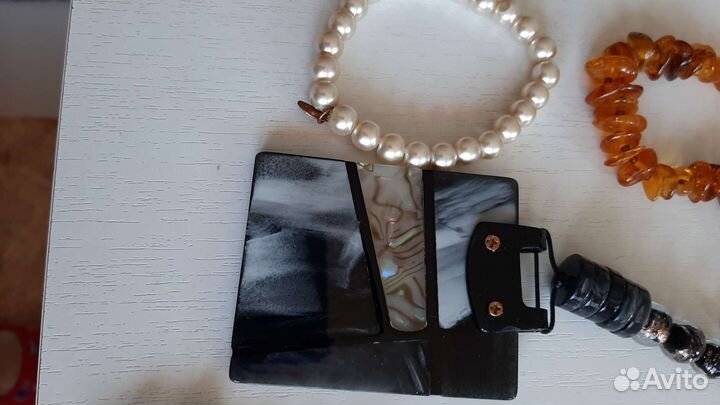 Электропилка для пяточек Scholl и бижутерия