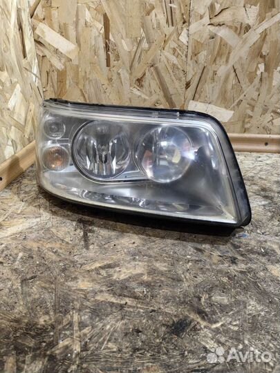 Фара Правая Передняя Мультивен Т5 7H1941016L