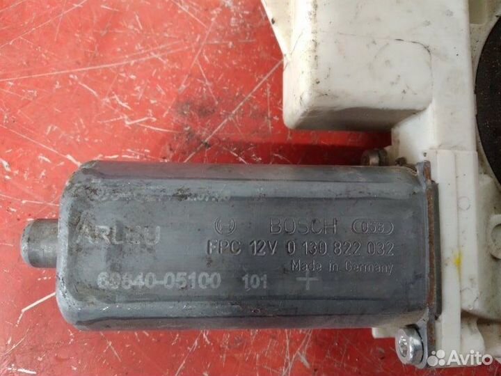 Механизм стеклоподъемника Toyota Avensis