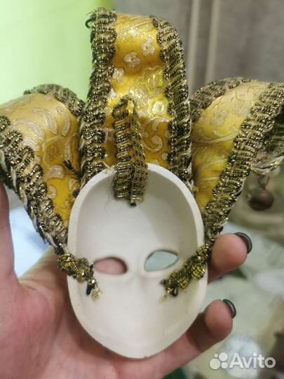 Венецианская маска фарфор