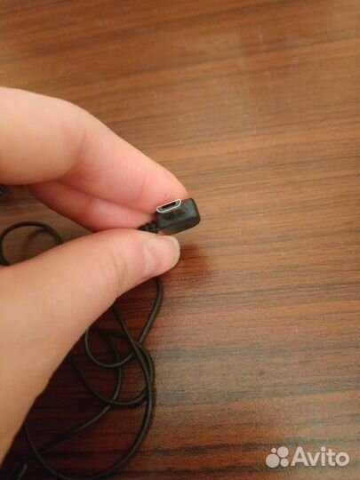 Наушники беспроводные - еще одни)