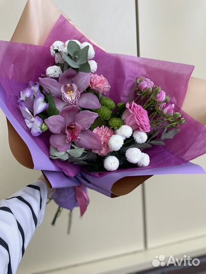 Красивые букеты цветов в наличии и под заказ