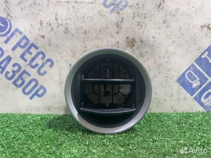 Дефлектор обдува правый Ford Fusion хэтчбек 1.6