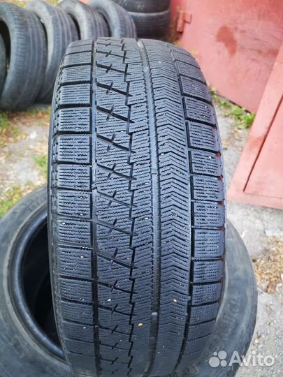 Bridgestone Blizzak DM-V2 205/55 R16