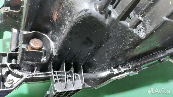 Б/У Б/У Фара передняя R G8 toyota Hilux 811100KJ70