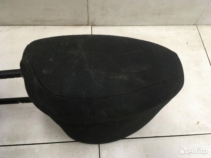 Подголовник Duster 2012