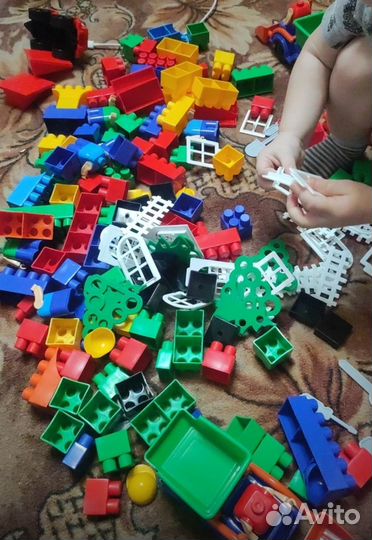 Конструктор 578 деталей