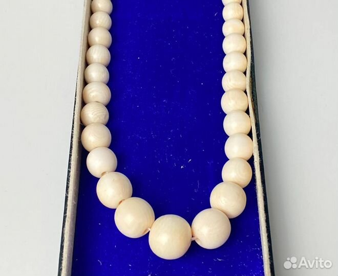 Старинные бусы