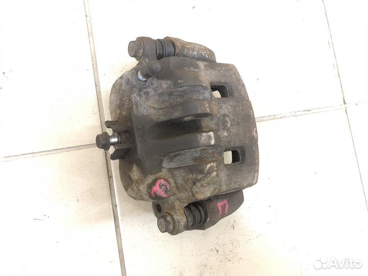 Суппорт правый передний Subaru Forester 2 SG