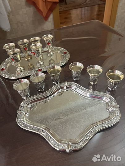 Рюмки с подносом
