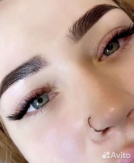 Профессиональное наращивание ресниц в студии