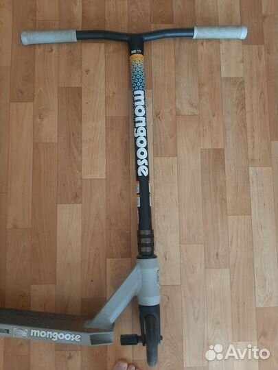 Трюковой самокат mongoose