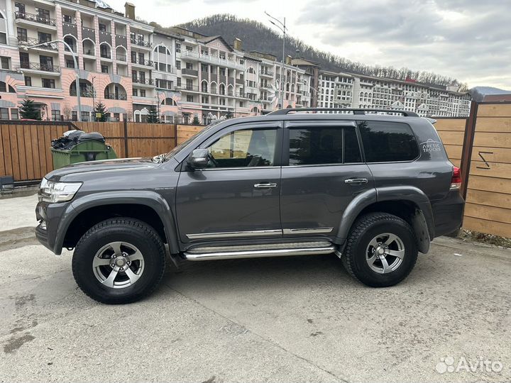 Toyota Land Cruiser 4.6 AT, 2017, 76 000 км