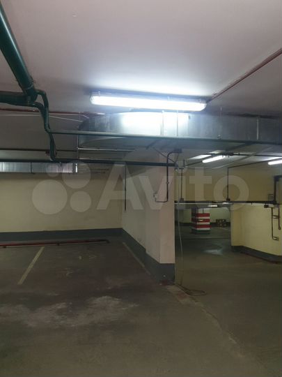 Машиноместо, 12 м²