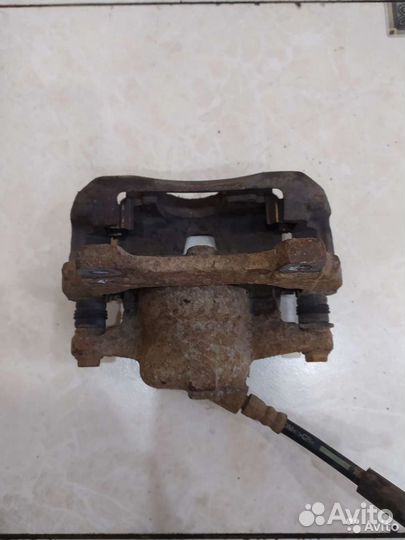 Тормозной суппорт перед лев fiat Albea