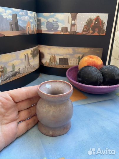 Маленькая вазочка для цветов