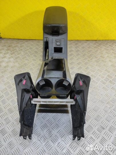 Подлокотник Toyota Rav 4 (Xa30) (2005-2014) 2.2 D