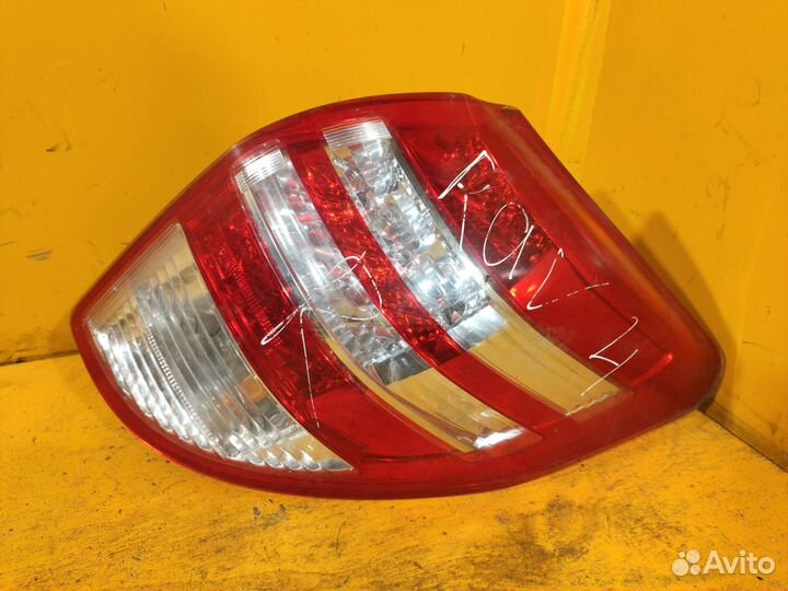 Фонарь задний правый для Toyota RAV-4 2006-2013