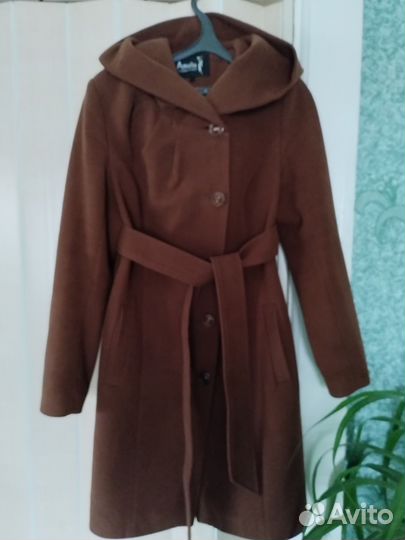 Пальто женское, шерстяное осеннее