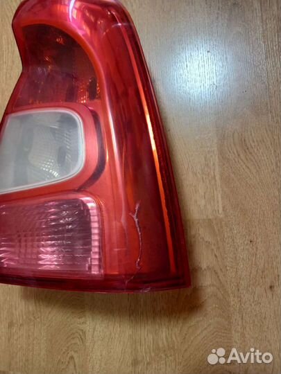 Задний фонарь renault logan
