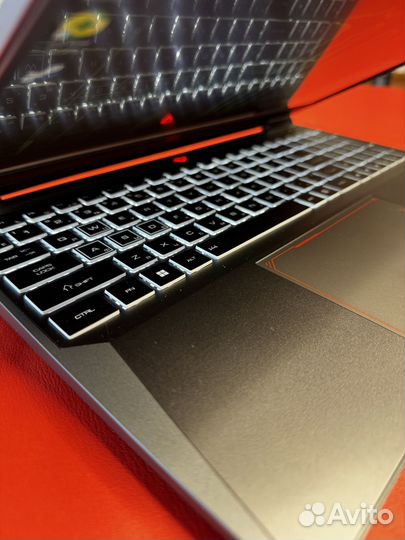 Игровой ноутбук Thunderbolt