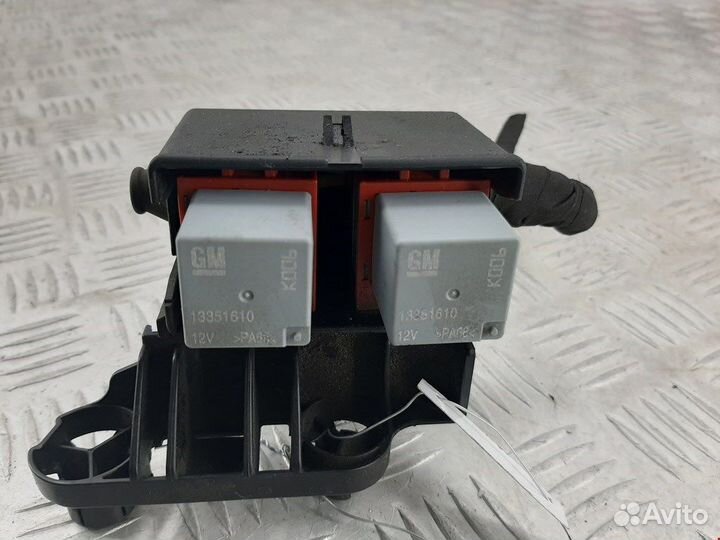 Блок реле для Opel Astra J 55562226
