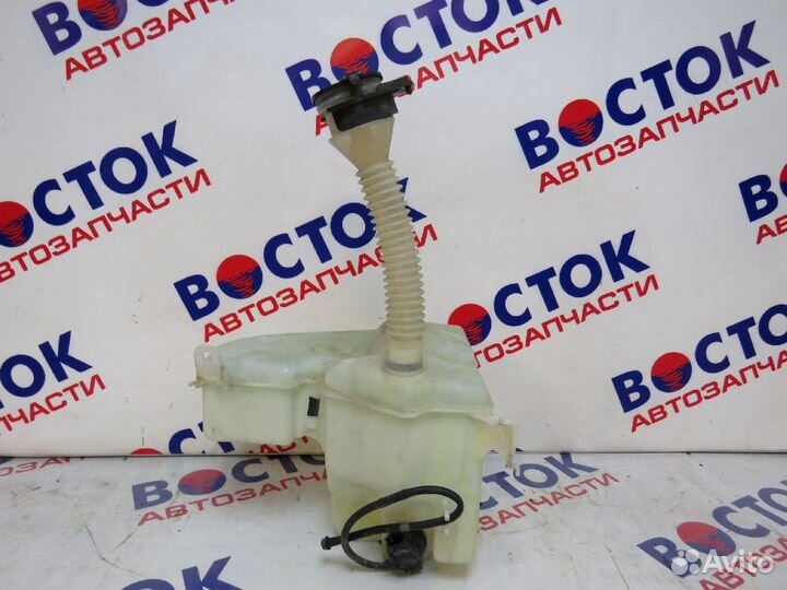 Бачок омывателя toyota crown GRS180, GRS181, GRS18