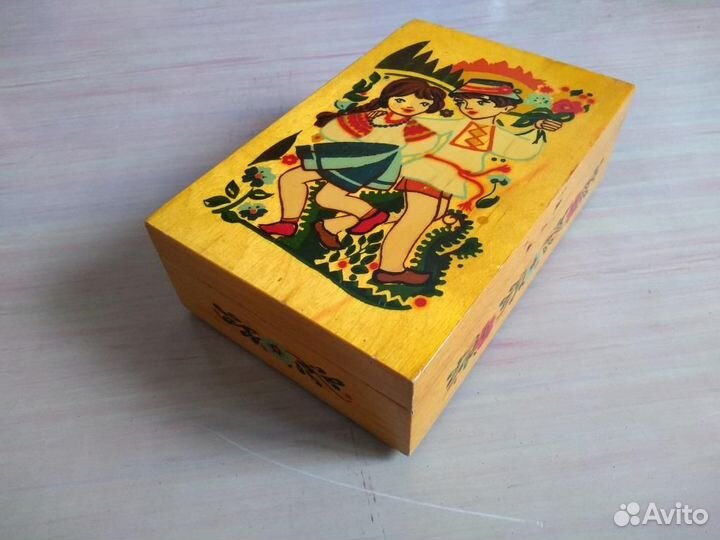 Шкатулка фабрики СССР «Буковница» (винтаж)