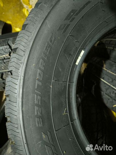Windforce Snowblazer Max 225/70 R15C 112R