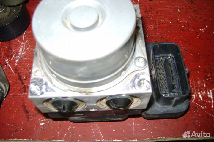 Блок ABS Mitsubishi L200 KB