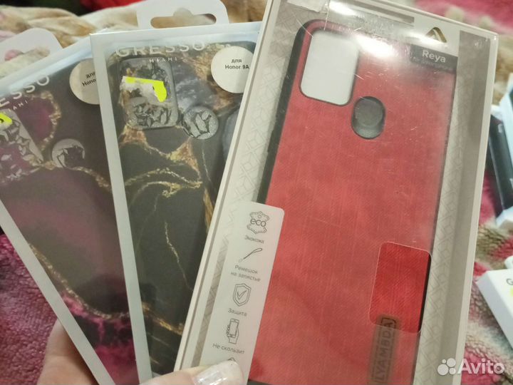 Чехлы на телефон