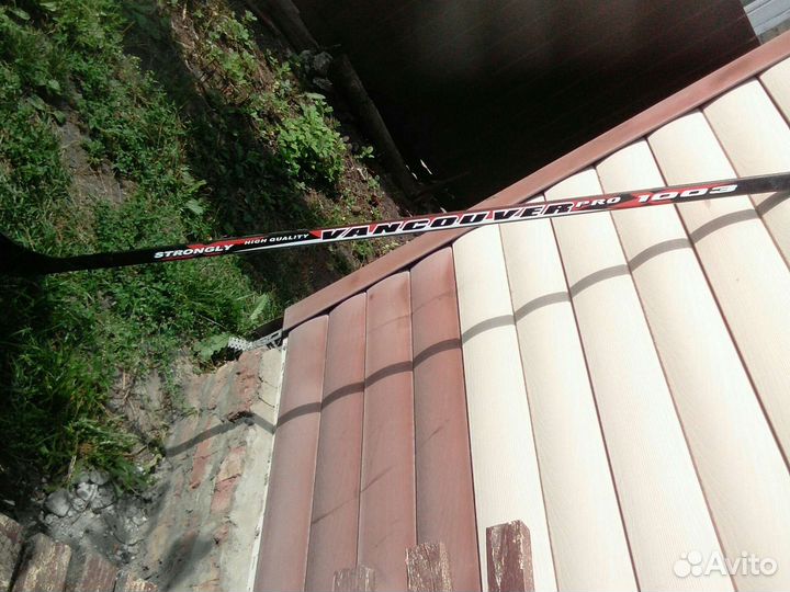 Клюшка хоккейная