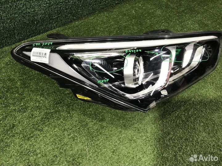 Фара правая Hyundai Santa Fe