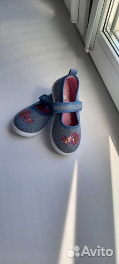Сандалики-туфельки новые